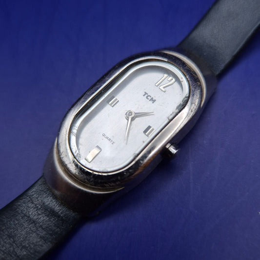 Elegante TCM Damen Uhr – Klassisches Ovales Design mit Lederarmband