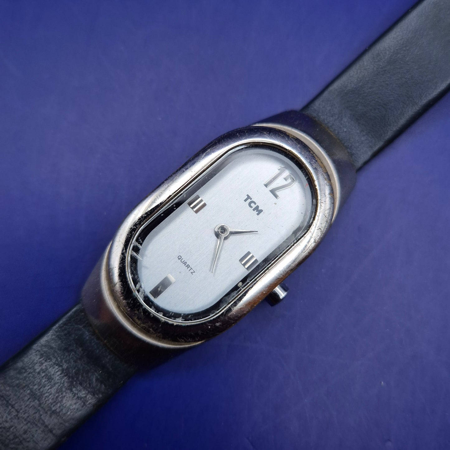 Elegante TCM Damen Uhr – Klassisches Ovales Design mit Lederarmband