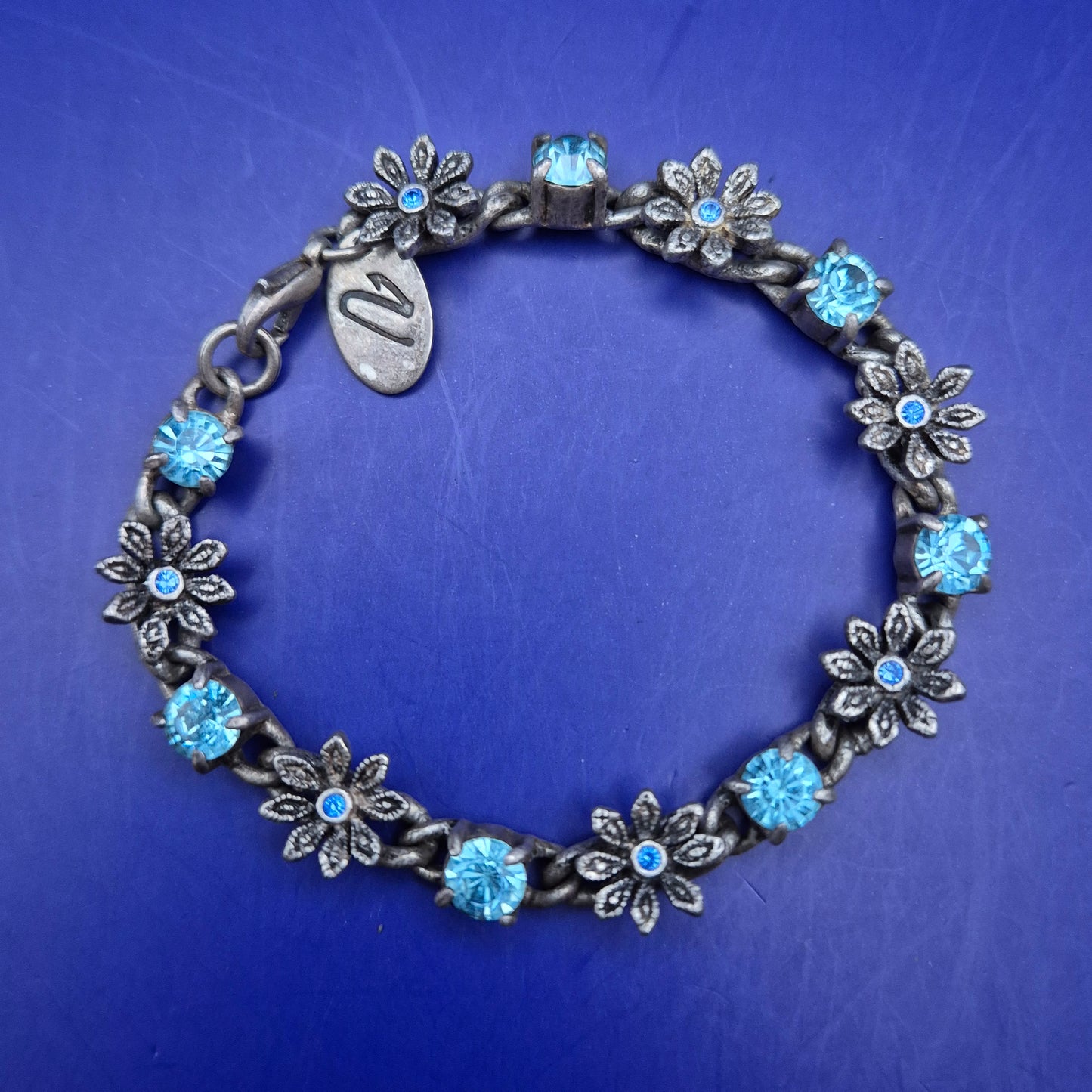 Elegantes Nolan Miller Armband – Vintage-Stil mit Blauen Kristallen