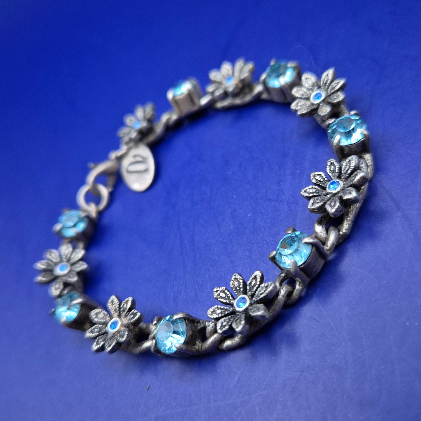 Elegantes Nolan Miller Armband – Vintage-Stil mit Blauen Kristallen