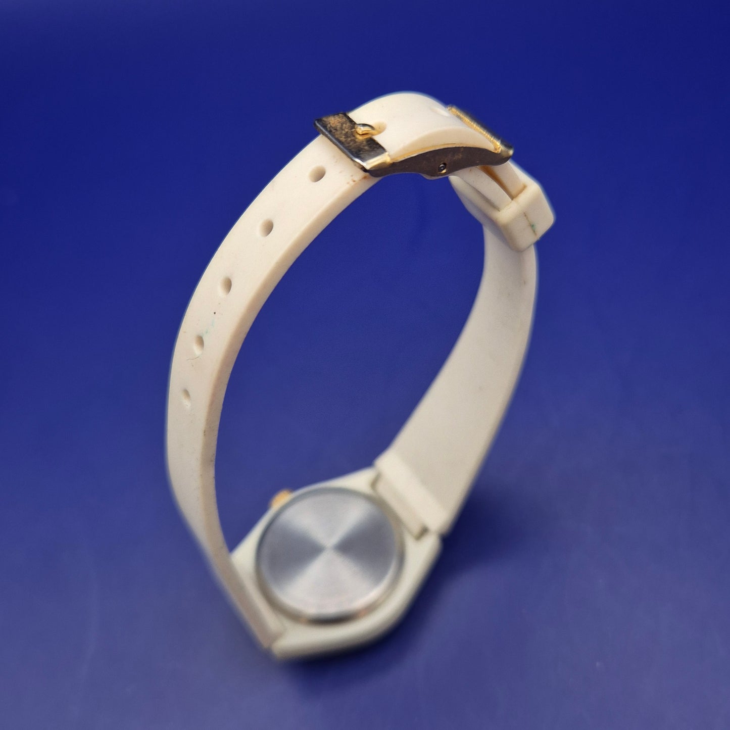 Vintage Damen Uhr – Weißes Gitter-Design mit Retro-Charme