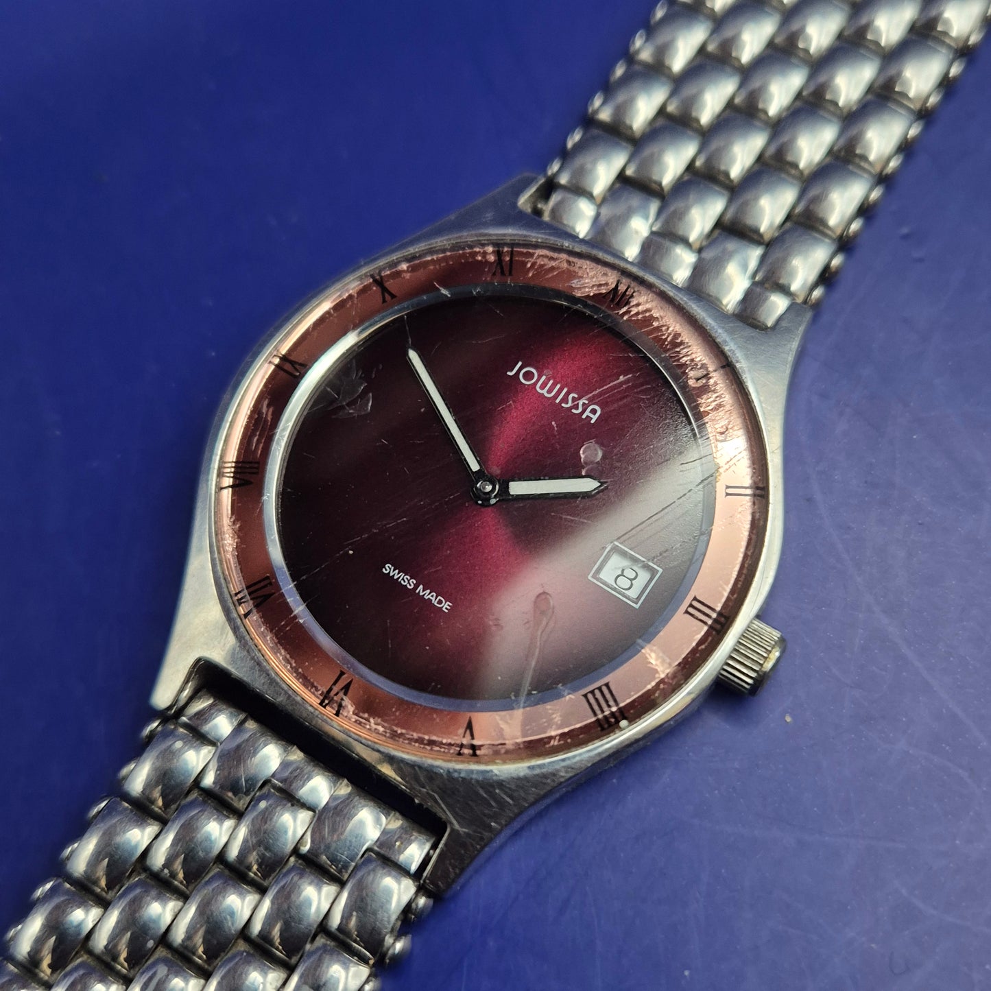 Elegante Jowissa Damen Uhr – Klassisches Design mit Bordeaux-Zifferblatt