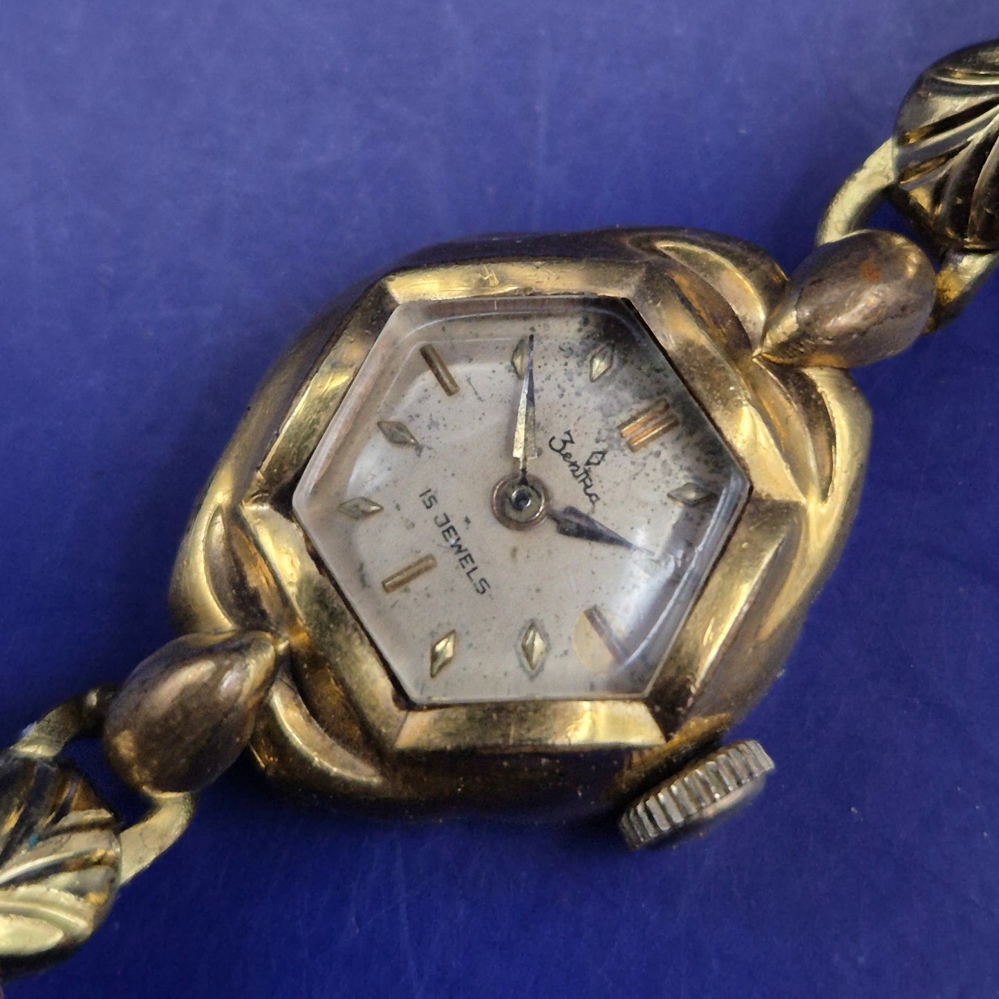 Exklusive Zentia Damen Uhr – Vintage Eleganz mit 15 Juwelen