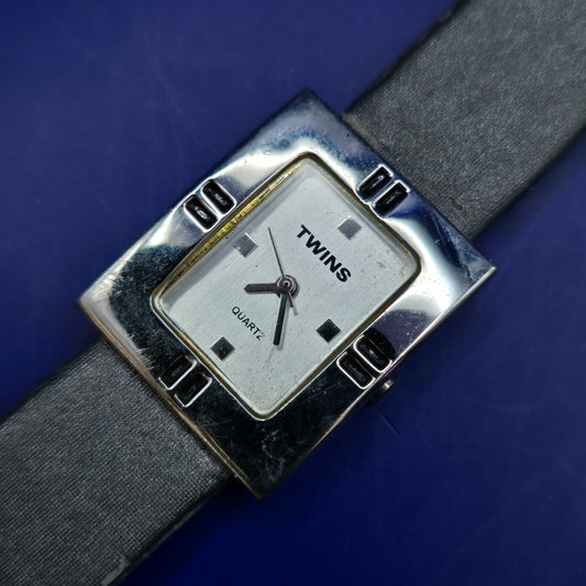 Markante KRIPPL-WATCHES Damen Uhr – Modernes Twins Design