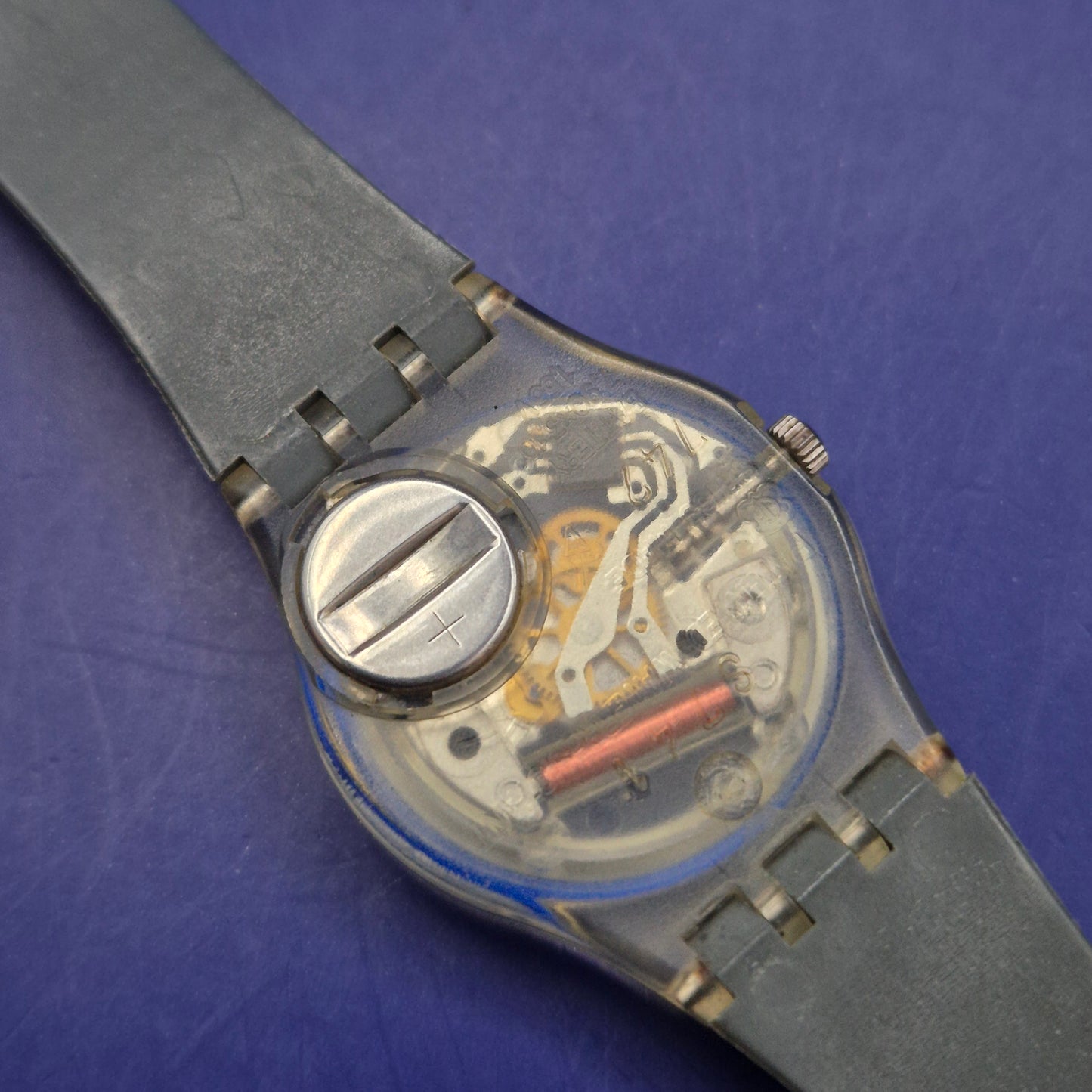 Kultige Swatch Jelly Fish GK100 – Transparentes Skelett Design