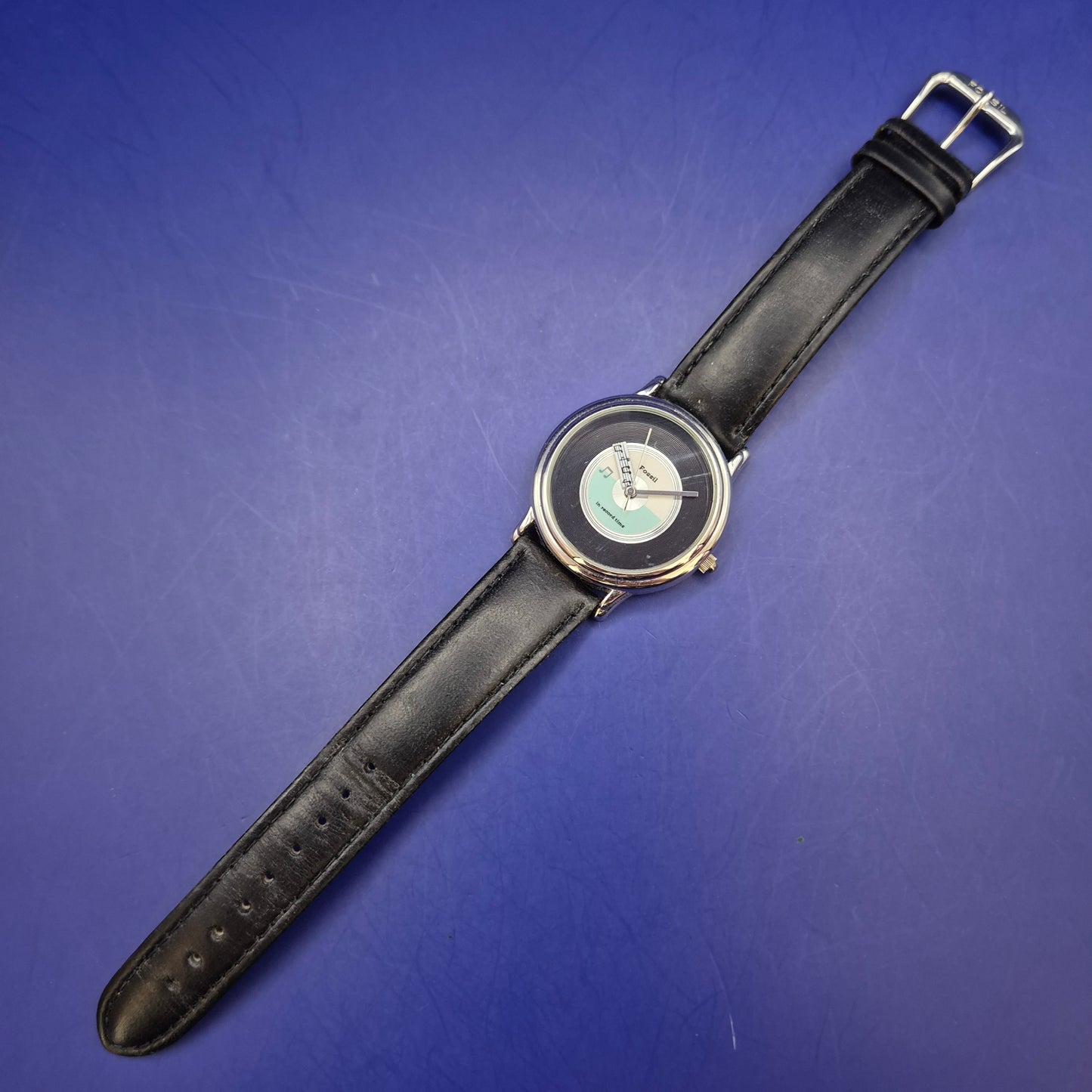 Stilvolle Fossil Unisex Uhr – Kreatives Schallplatten Design
