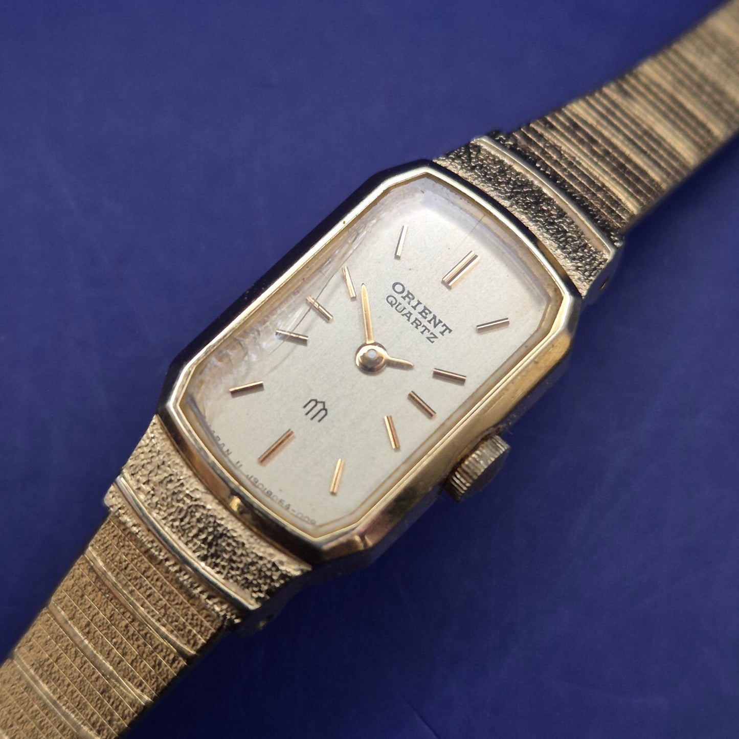 Elegante Orient Damen Uhr – Vintage Gold-Optik mit Milanaise-Armband
