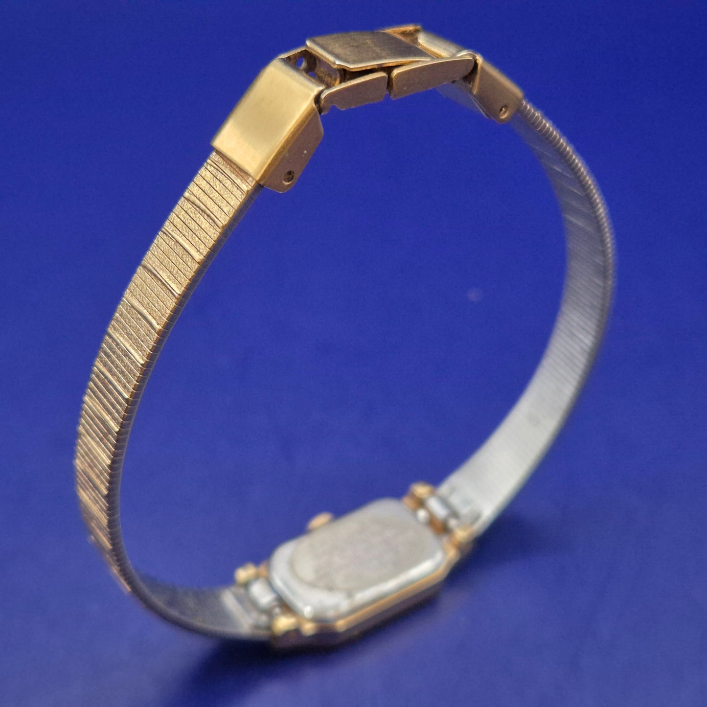 Elegante Orient Damen Uhr – Vintage Gold-Optik mit Milanaise-Armband