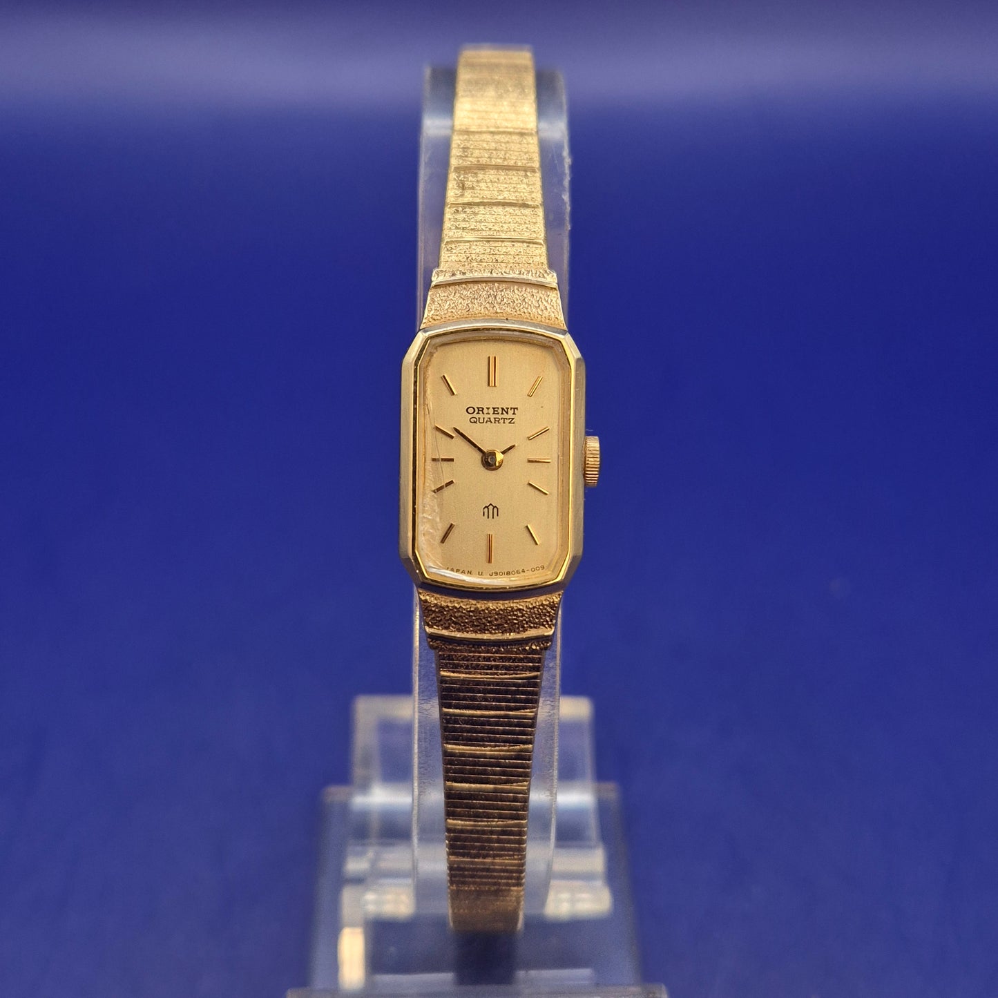 Elegante Orient Damen Uhr – Vintage Gold-Optik mit Milanaise-Armband