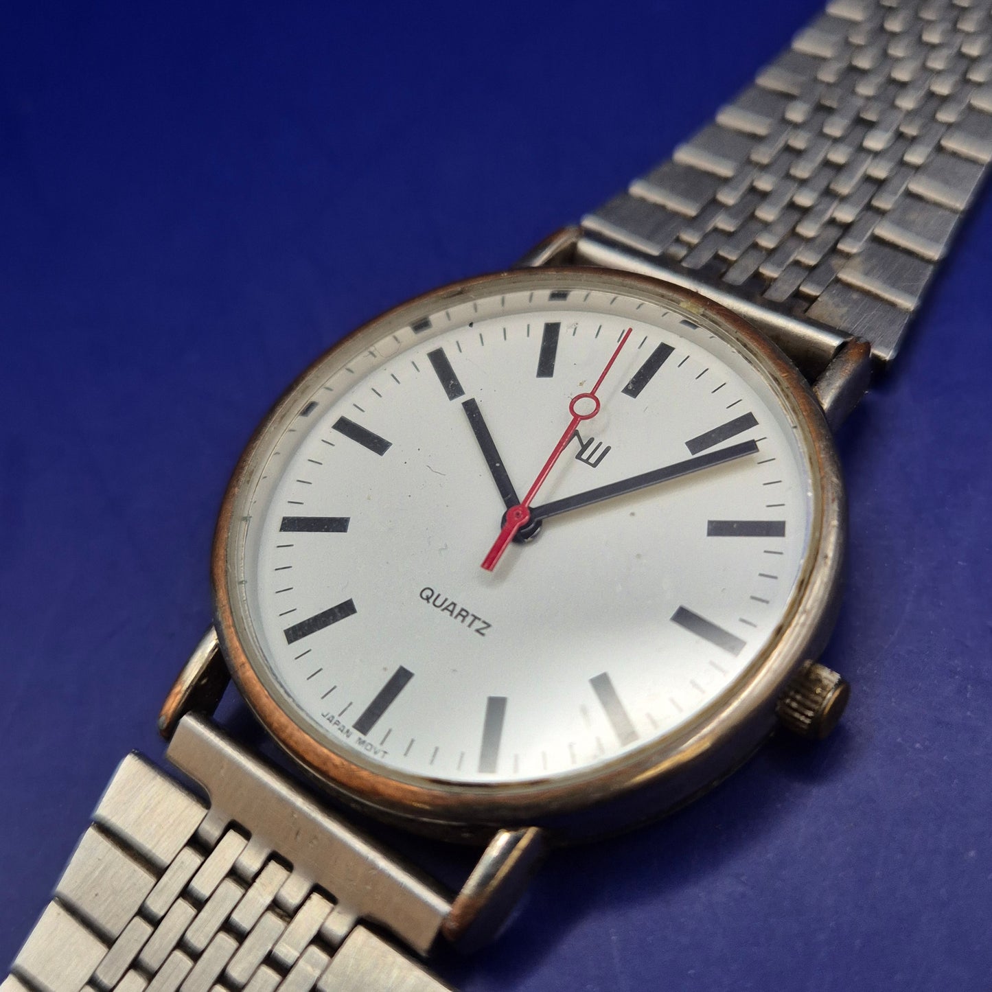 Elegante NW Herren Uhr – Minimalistisches Design in Silber