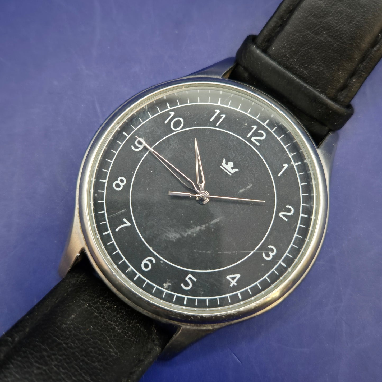 Klassische Sempre Herren Uhr – Schwarzes Zifferblatt & Lederarmband
