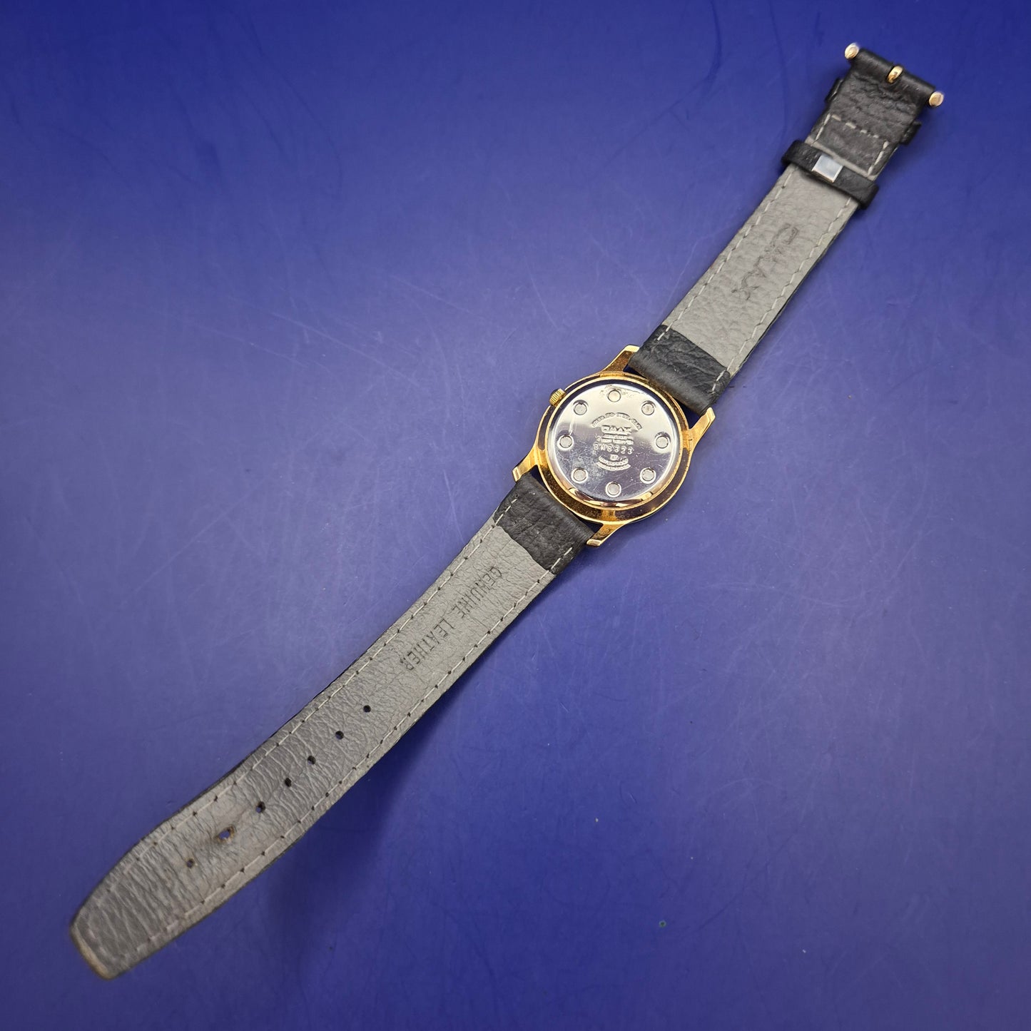 Elegante Omax Herren Uhr – Kristallschliff-Design mit Farbverlauf