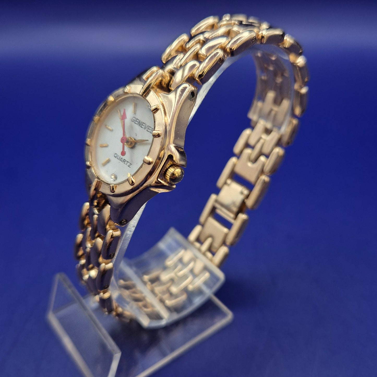 Elegante Genèves Damen Quarz Uhr – Vergoldet mit weißem Zifferblatt