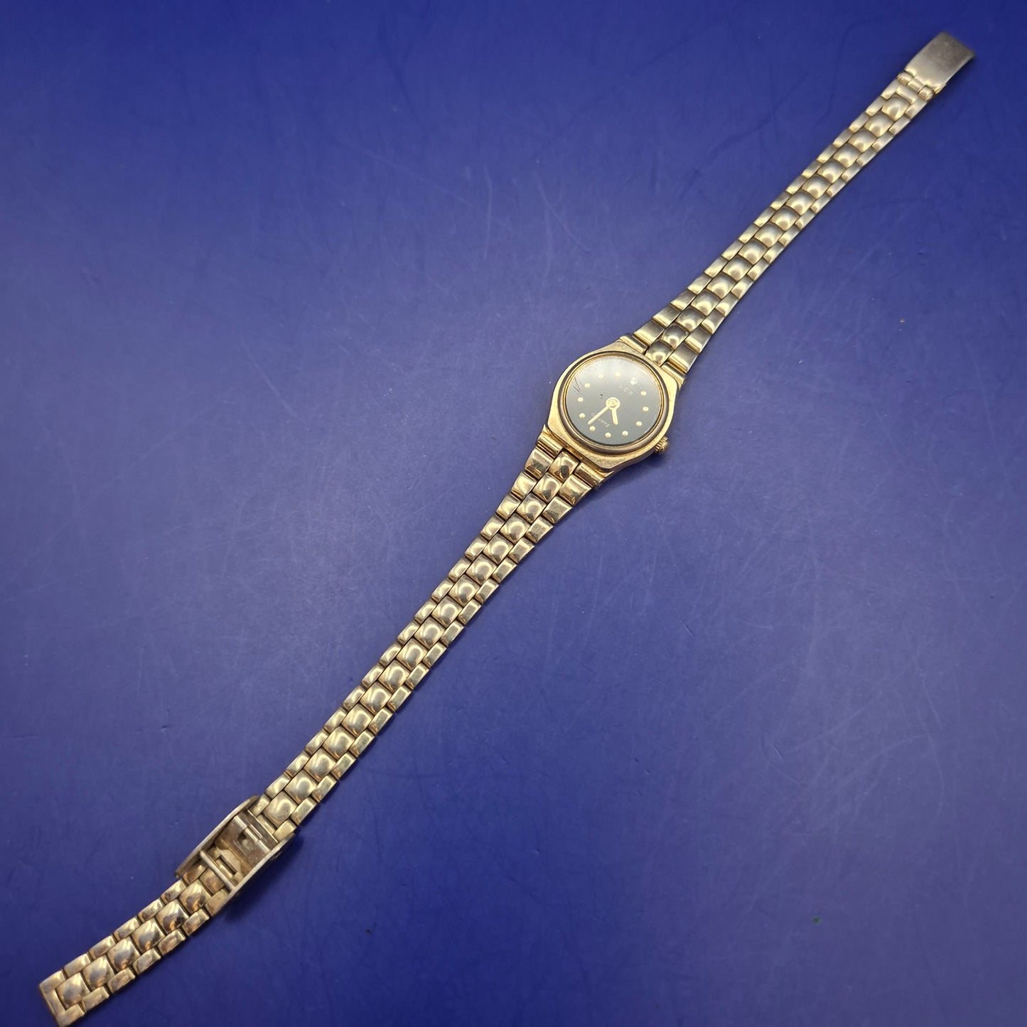 Klassische Lex Damen Uhr Goldfarben mit Schwarzem Zifferblatt