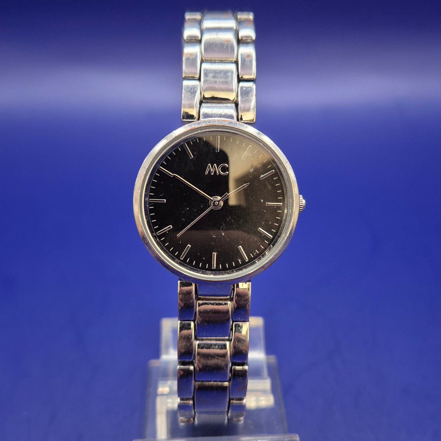 Elegante MC Damen Uhr – Minimalistisches Design in Silber & Schwarz