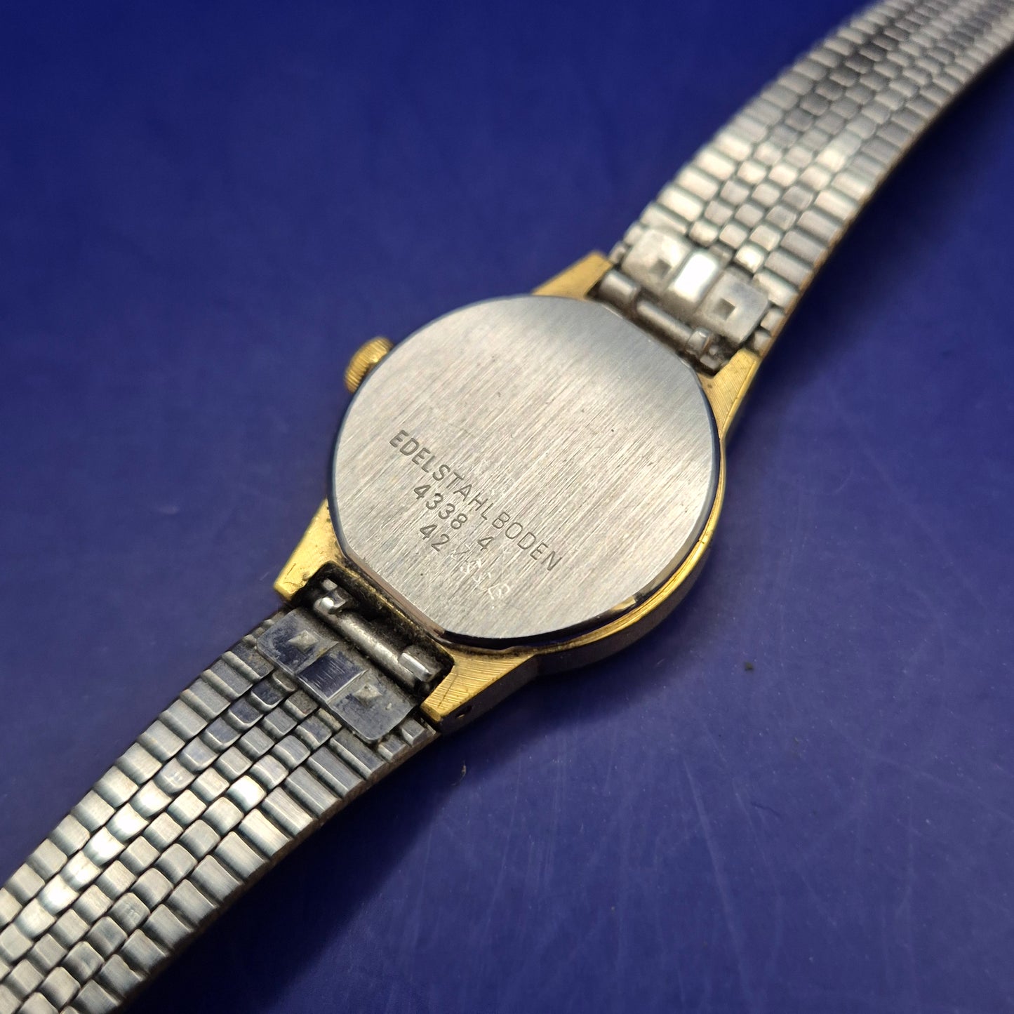Pratina Vintage Damen Uhr - Elegantes, vergoldetes Netzdesign