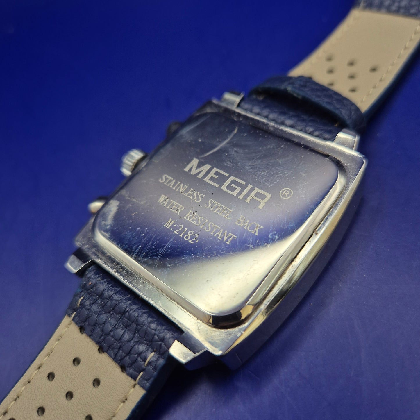 Megir Chronograph Herren Uhr – Markantes Quadratisches Design in Blau