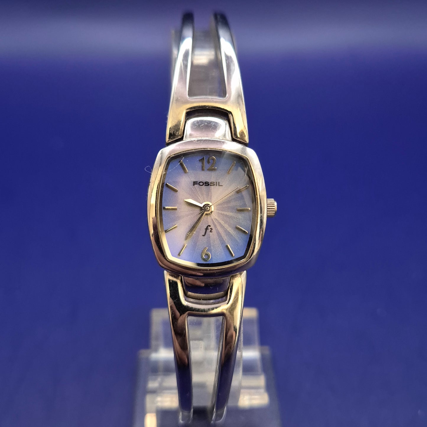 Fossil f2 Damen Uhr – Elegantes Bangle-Design mit blauem Zifferblatt