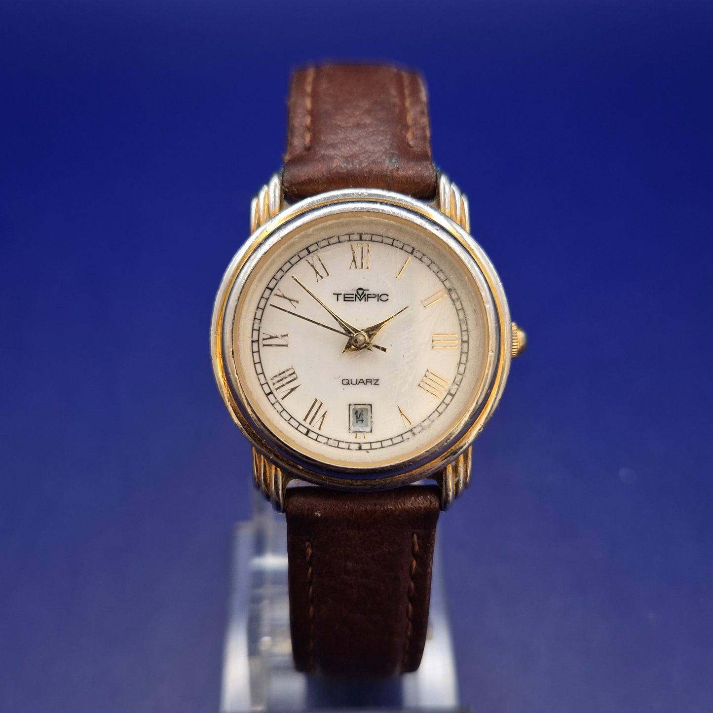 Klassische Tempic Damen Uhr – Vintage Design mit Datumsanzeige