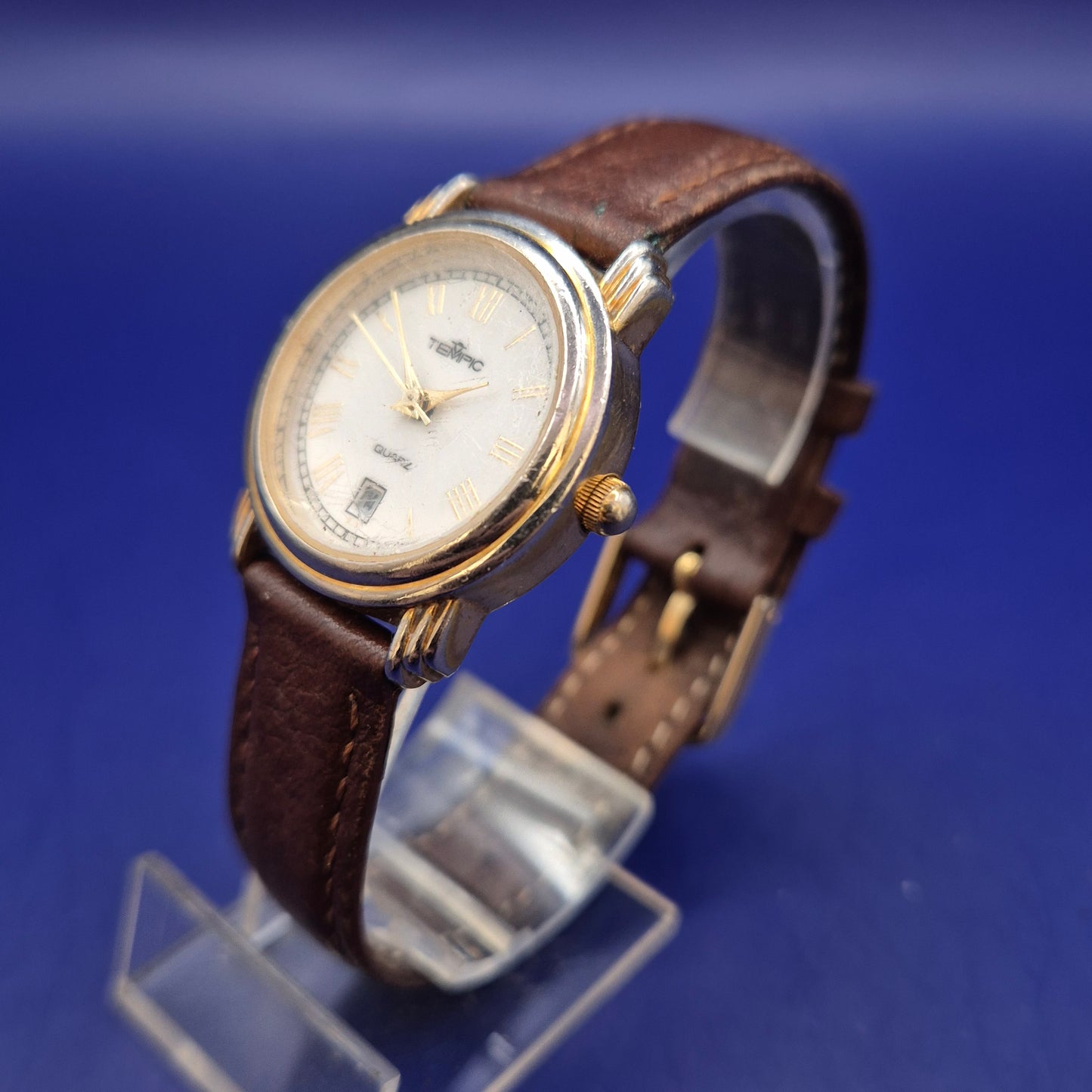 Klassische Tempic Damen Uhr – Vintage Design mit Datumsanzeige