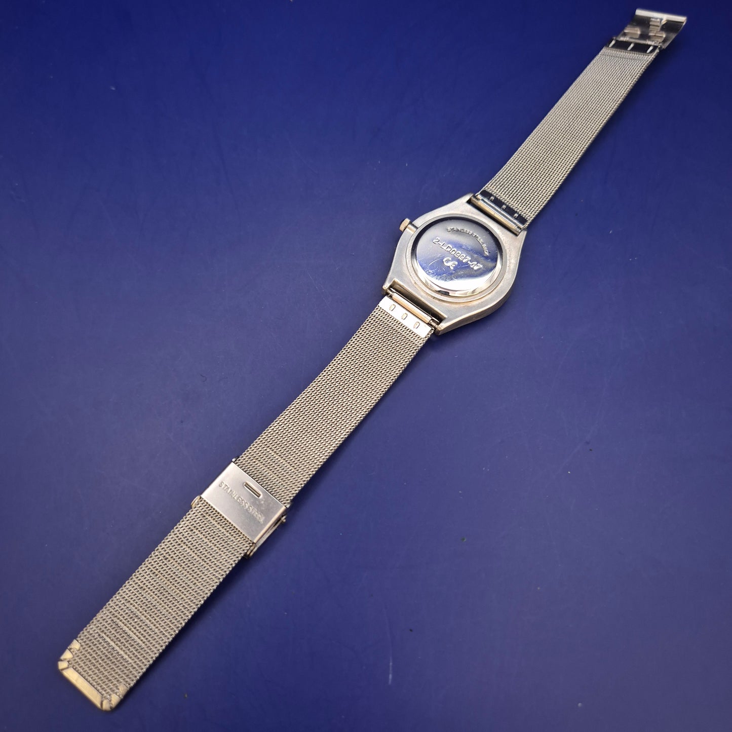 Vintage Scene Herren Uhr – Zweifarbiges Zifferblatt & Mesh-Armband