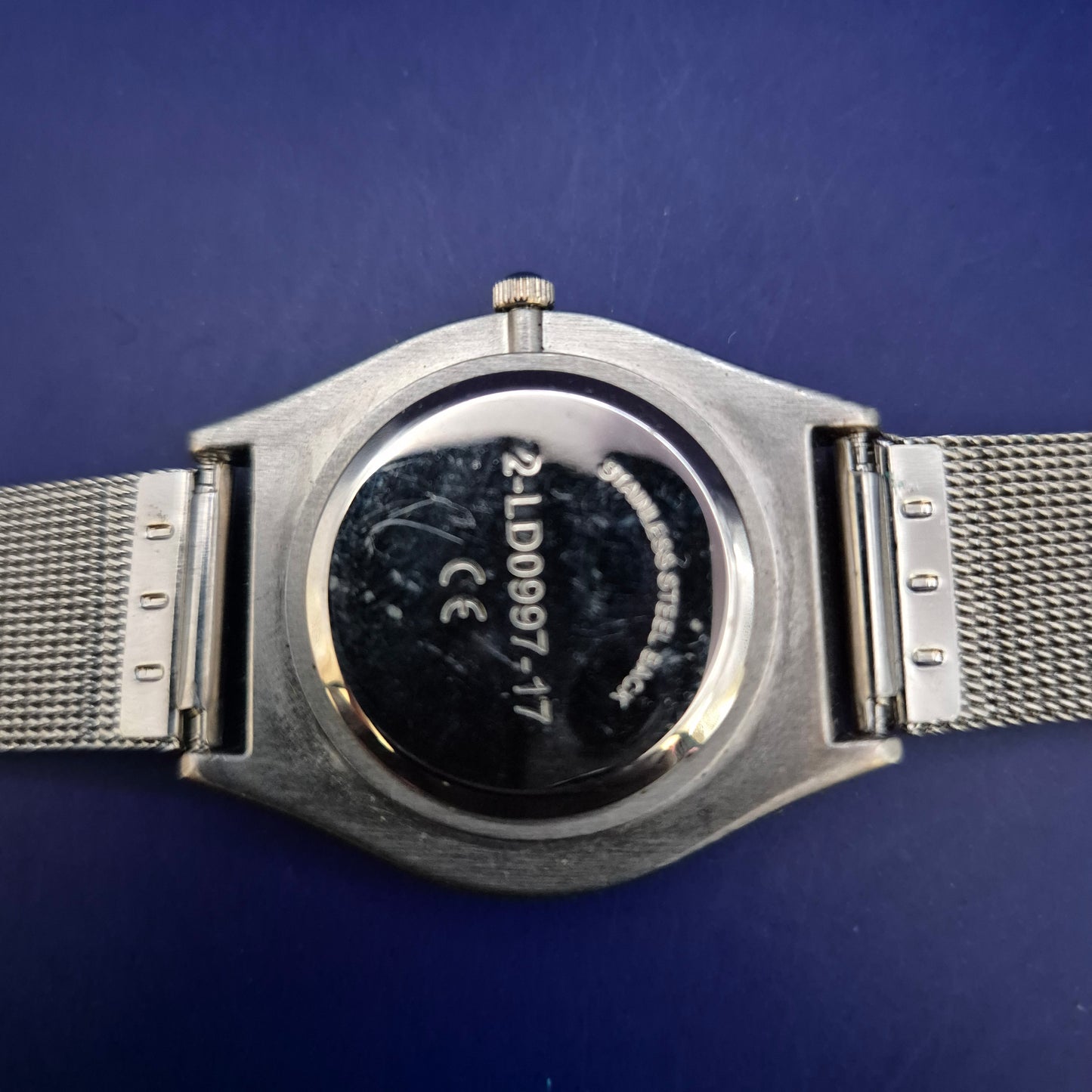 Vintage Scene Herren Uhr – Zweifarbiges Zifferblatt & Mesh-Armband