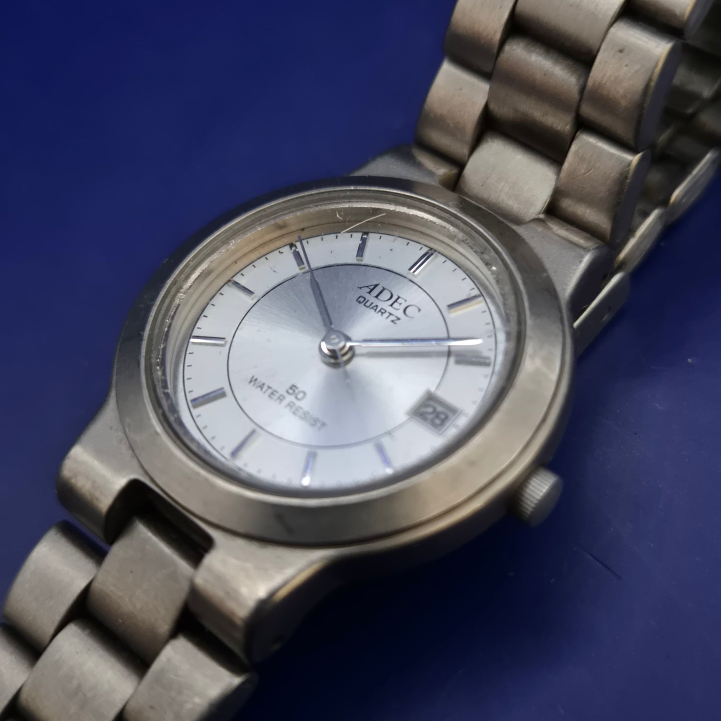 ADEC Quartz Elegante Herren Uhr – Klassisches Design mit Datum