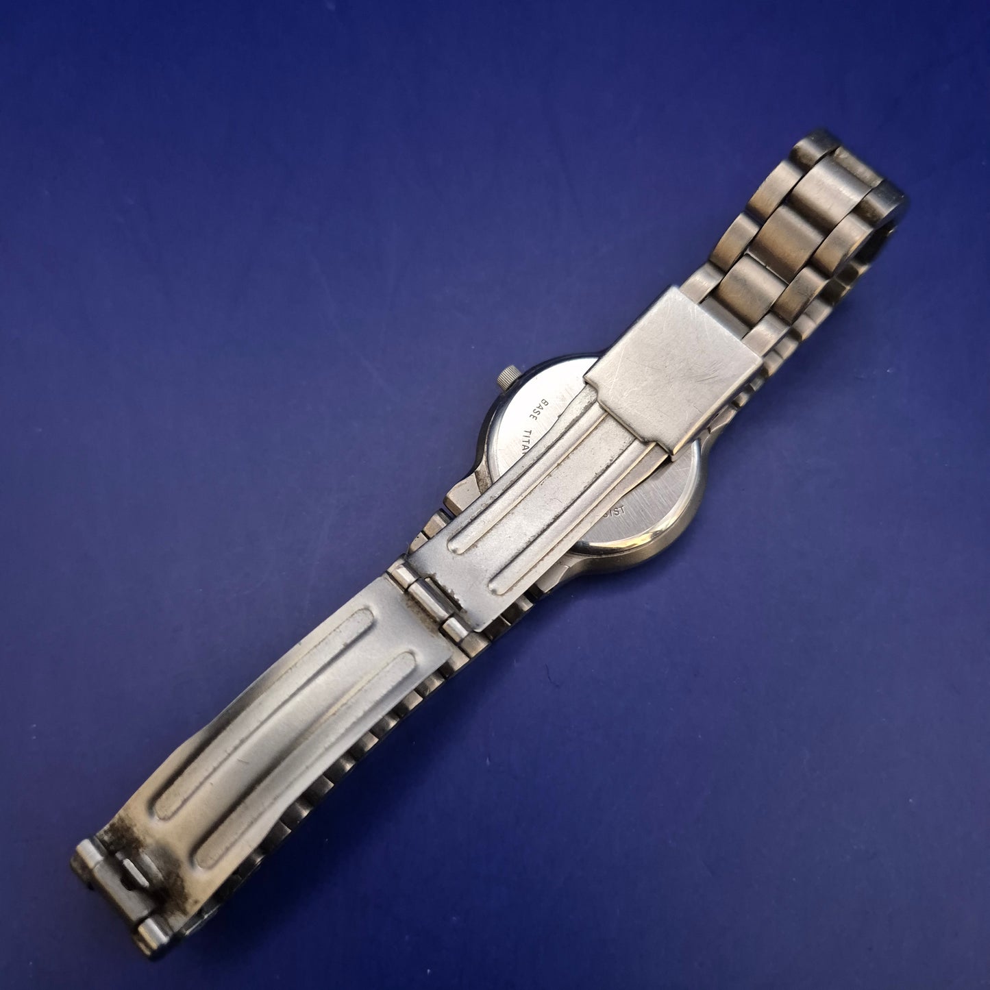 ADEC Quartz Elegante Herren Uhr – Klassisches Design mit Datum