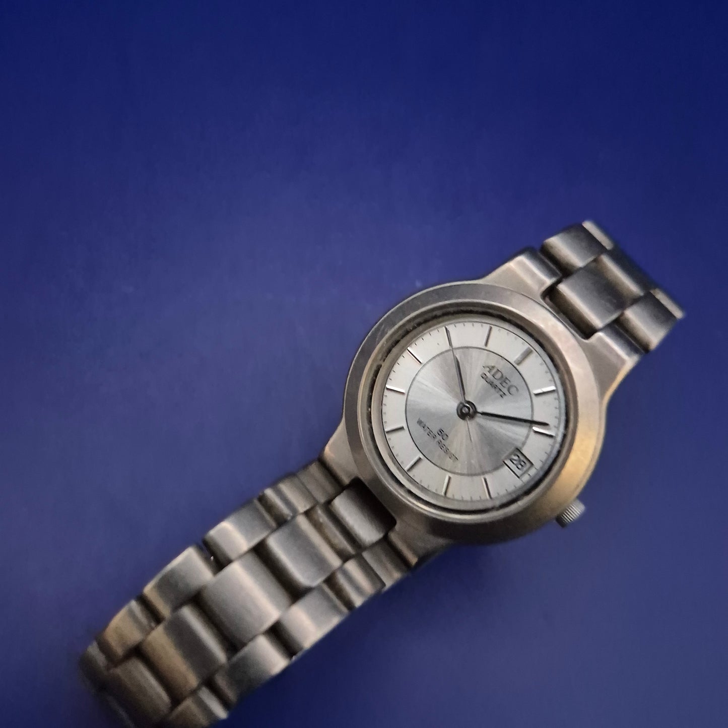 ADEC Quartz Elegante Herren Uhr – Klassisches Design mit Datum