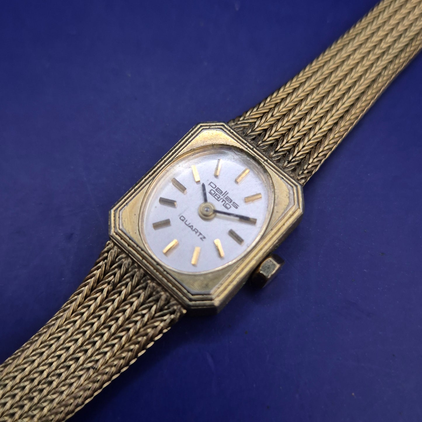 Elegante Pallas Ormo Damen Uhr – Vintage Gold-Look mit Mesh-Armband