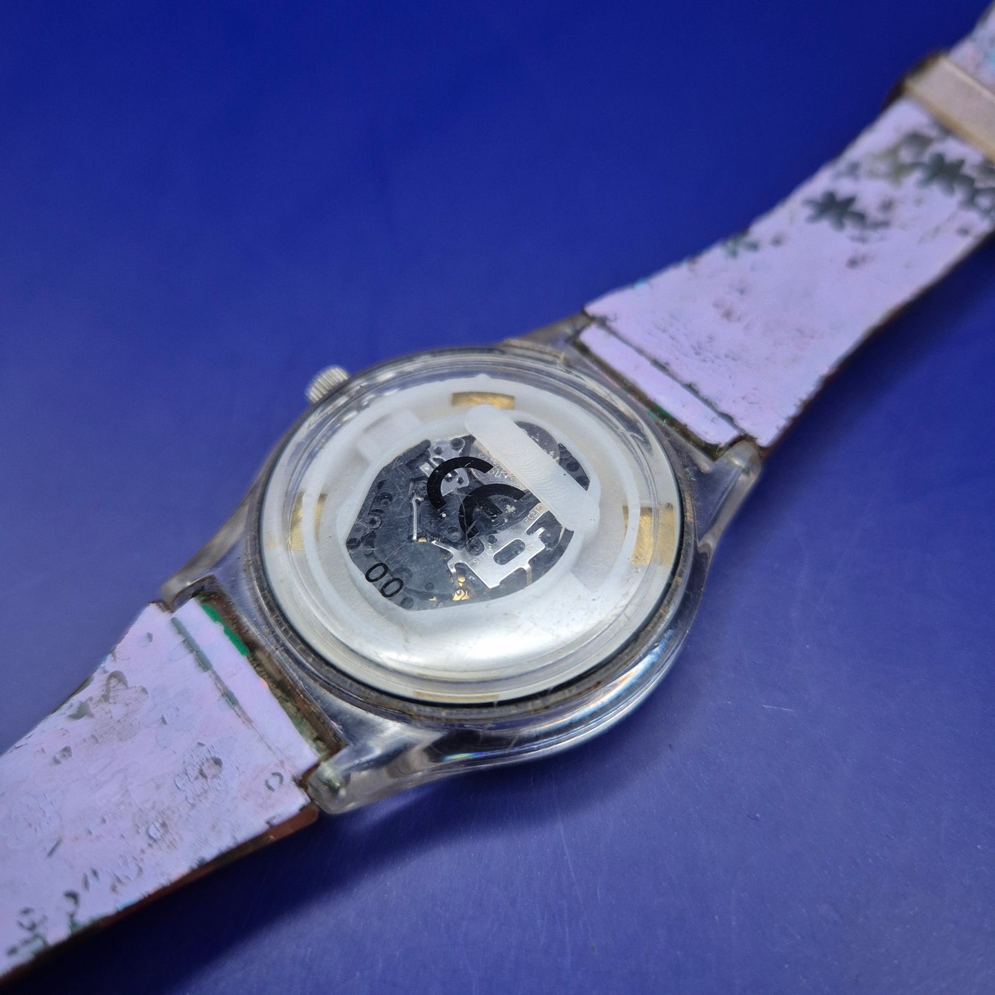 Vintage Fiorucci Damen Uhr – Verspieltes Blumendesign im 90er-Stil
