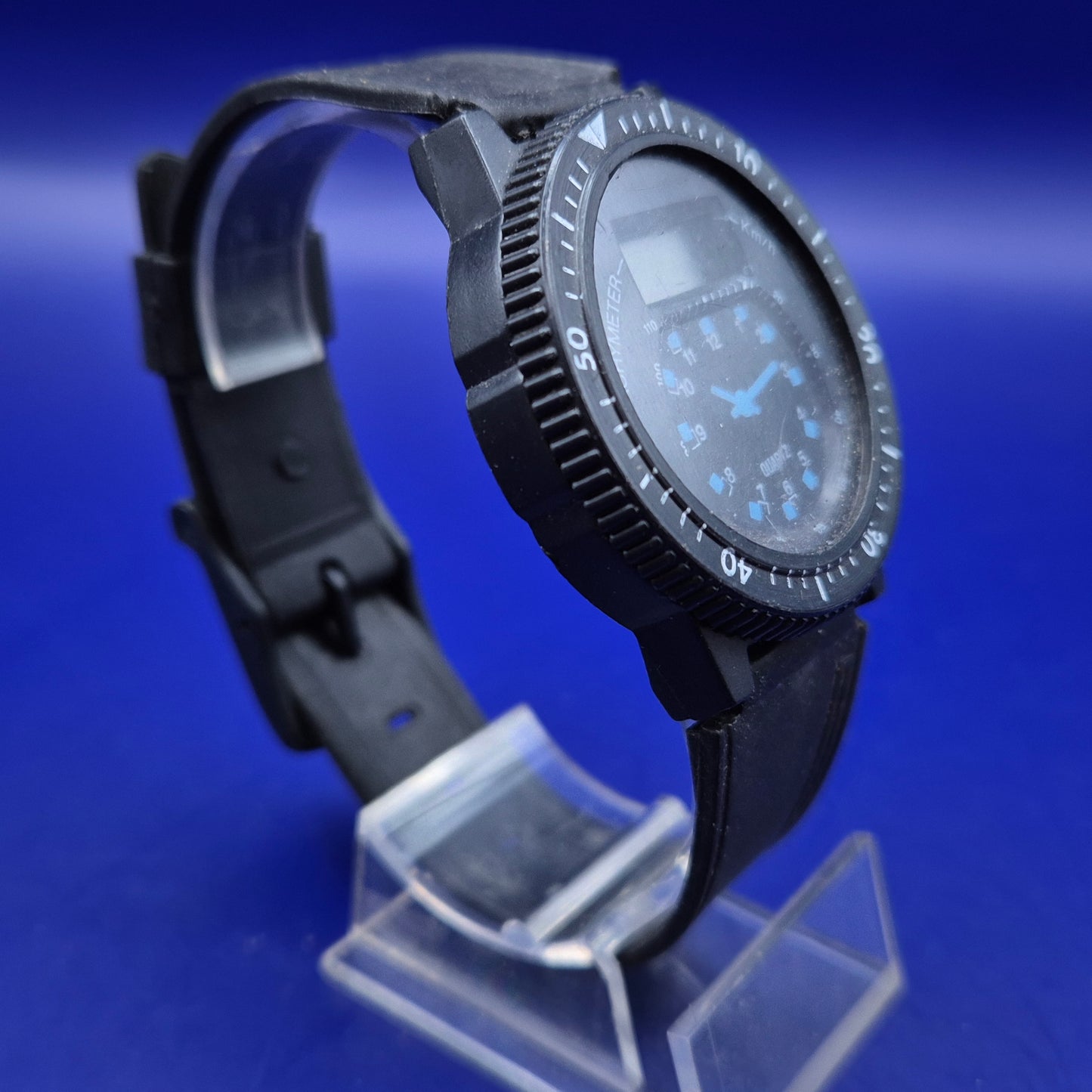 Sportliche Ana-Digi Herren Uhr im Diver-Stil – Schwarz mit blauen Akzenten