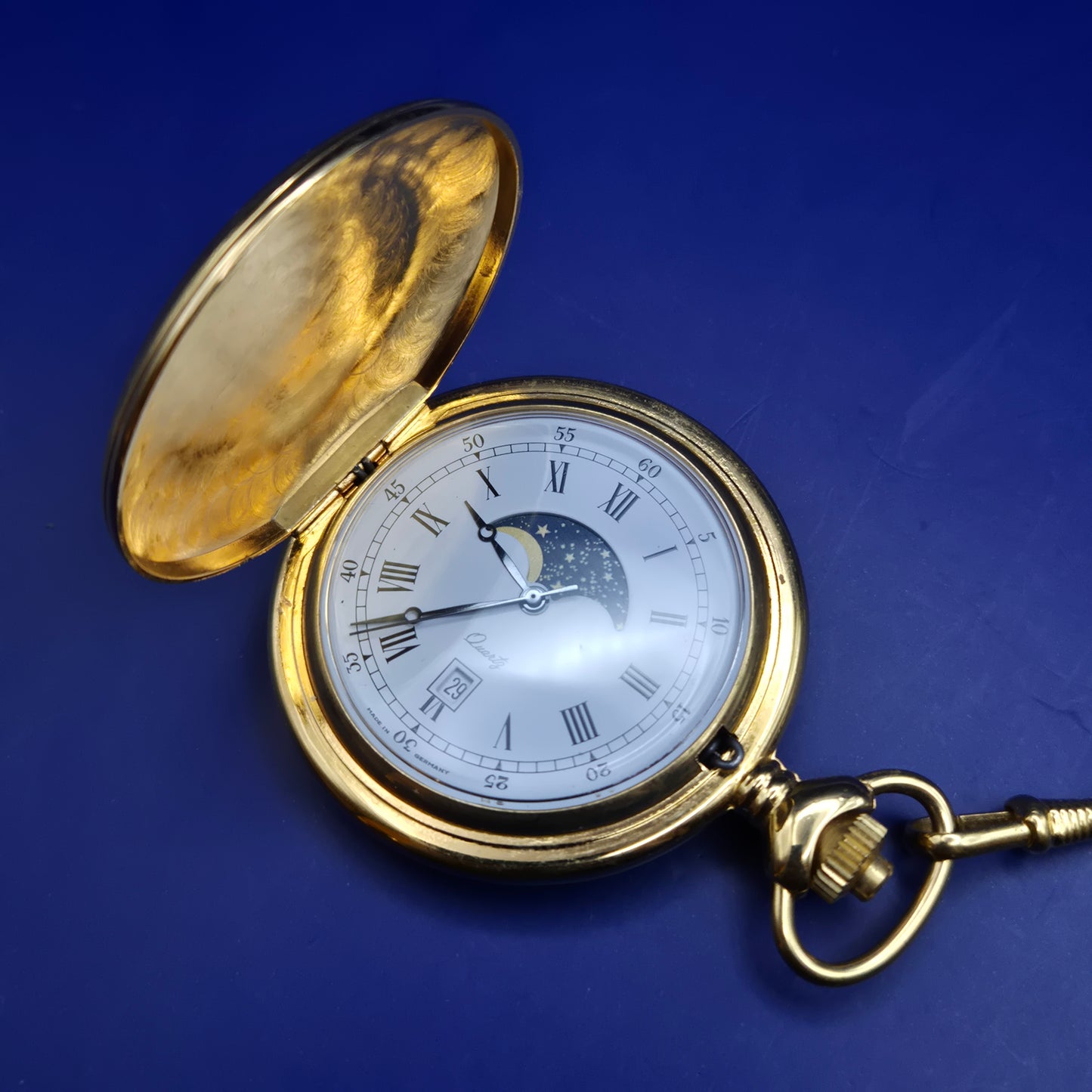 Elegante Goldene Taschen Uhr – Made in Germany mit Mondphase