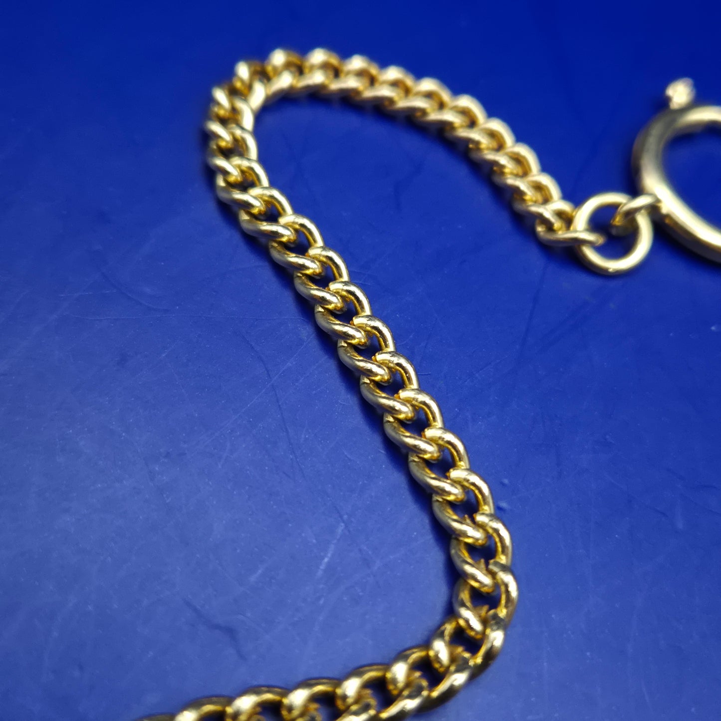 Elegante Goldene Taschen Uhr – Made in Germany mit Mondphase