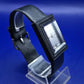 Moderne In Time Herren Uhr – Schwarzes Rechteck-Design im Retro-Look