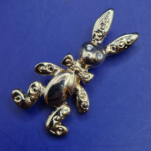 Goldfarbene Hasen Brosche – Verspieltes Design mit Strass-Details