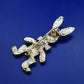 Goldfarbene Hasen Brosche – Verspieltes Design mit Strass-Details
