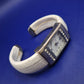 Modische Damen Uhr mit Strassbesatz – Weißes Armband im Kroko-Look