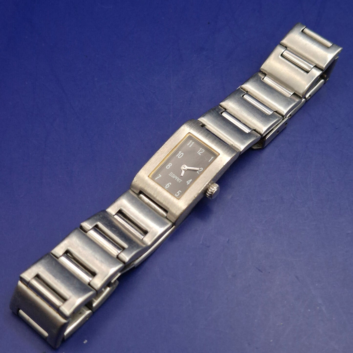 Klassische Esprit Damen Uhr – Rechteckiges Design in Edelstahl
