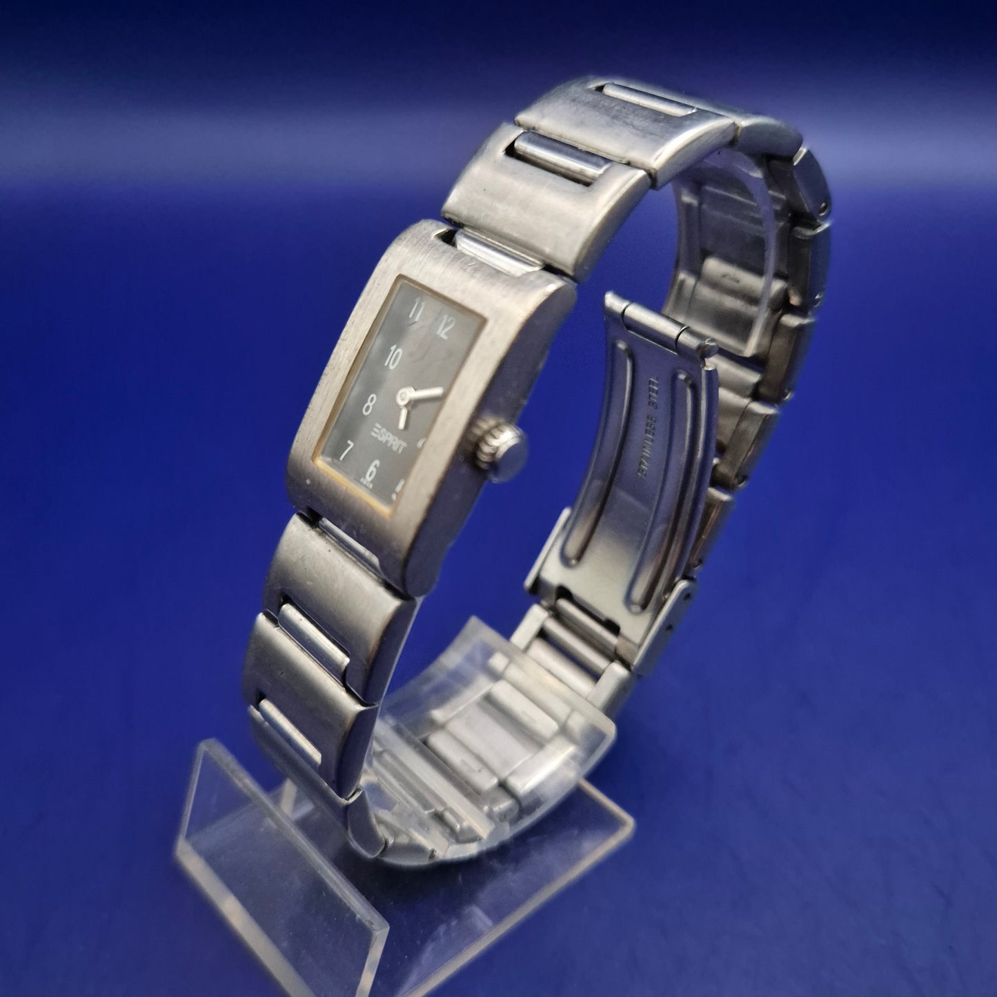 Klassische Esprit Damen Uhr – Rechteckiges Design in Edelstahl