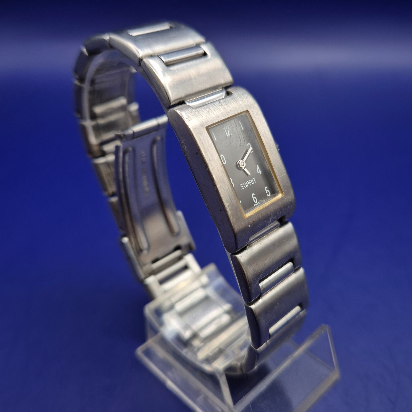 Klassische Esprit Damen Uhr – Rechteckiges Design in Edelstahl