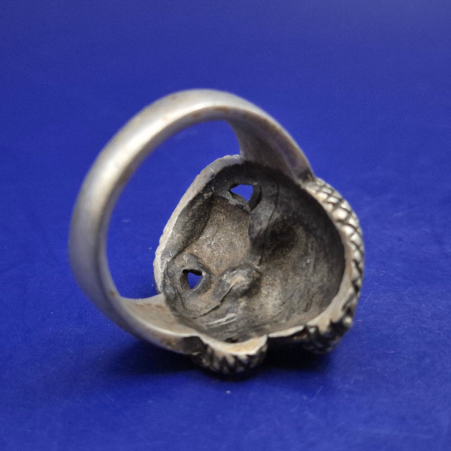Massiver Biker Ring – Totenkopf mit Schlange im Gothic Stil
