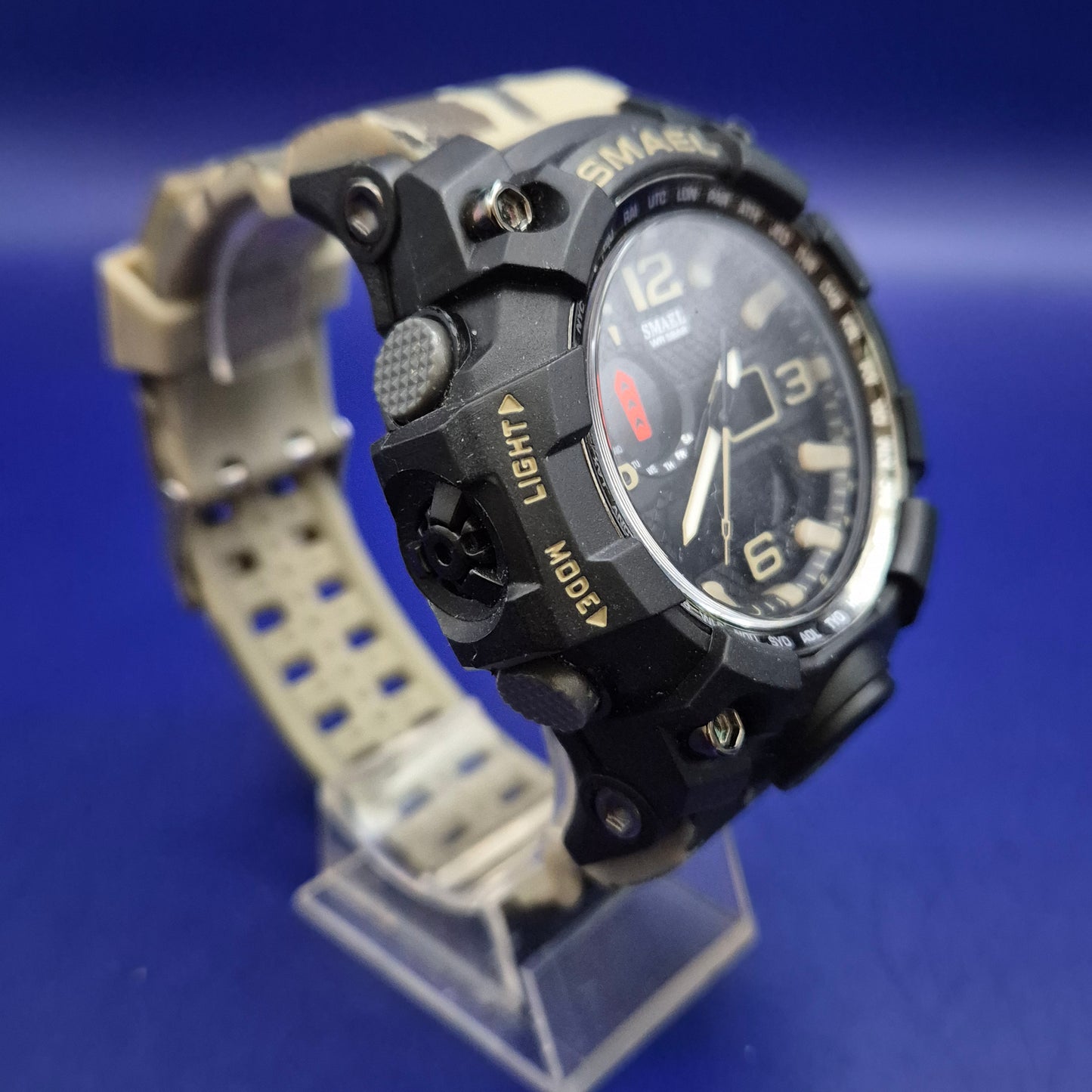 Robuste SMAEL Herren Uhr – Sportliches Camouflage Design mit Dual Time