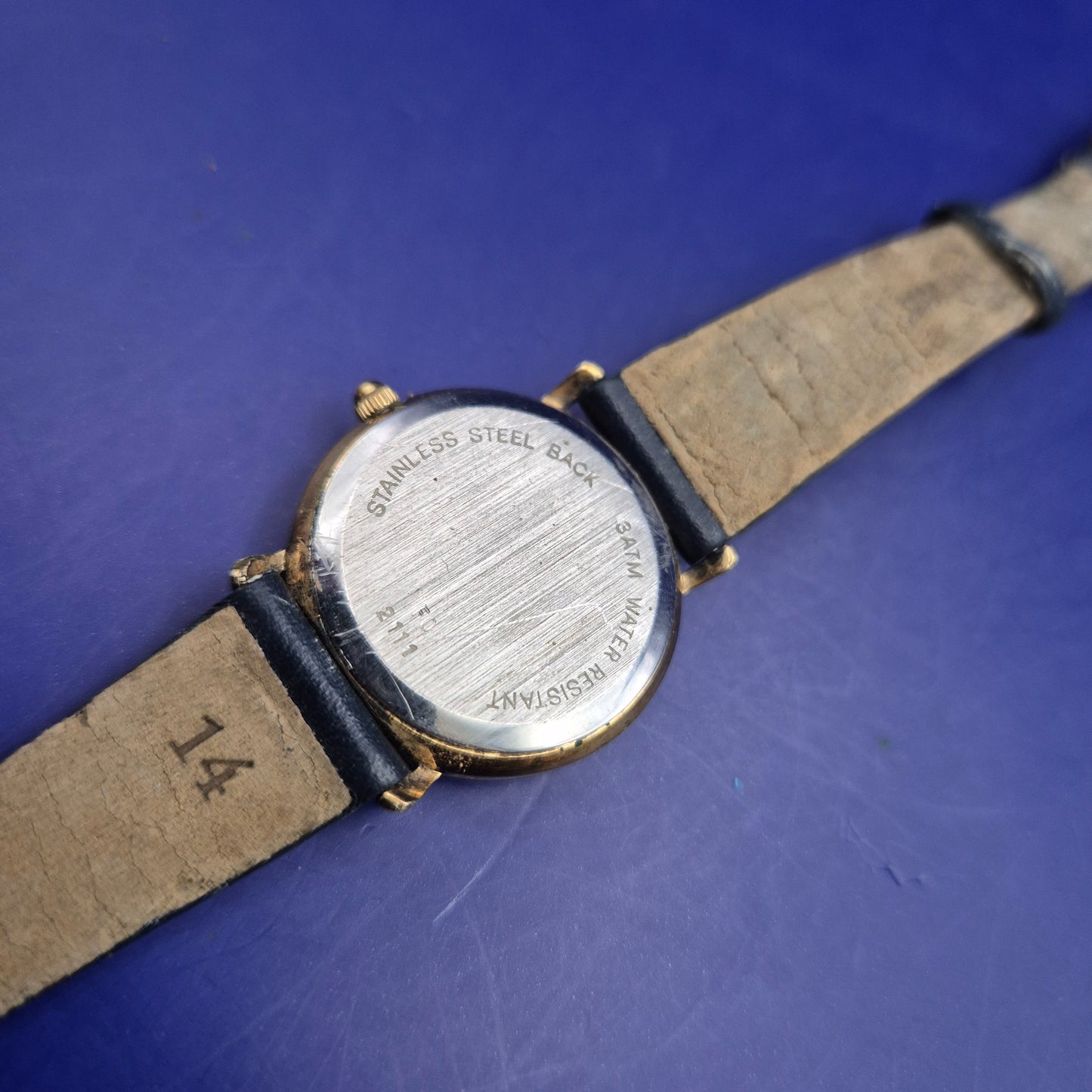 Elegante MCA Damen Uhr – Klassisches Design mit römischen Ziffern
