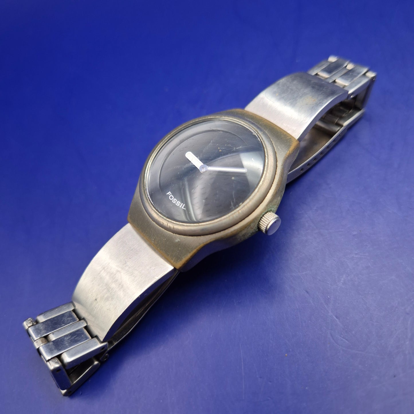 Moderne Fossil Herren Uhr – Minimalistisches Design in Anthrazit