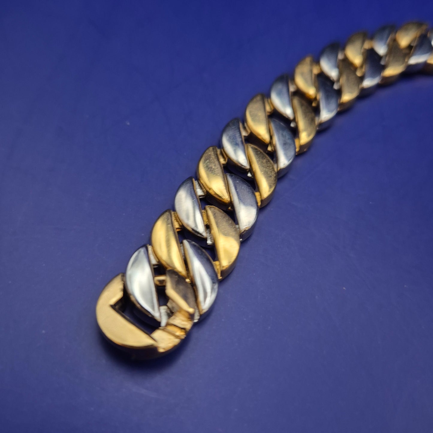 Massive Bicolor Panzerkette – Stilvolles Statement in Gold und Silber