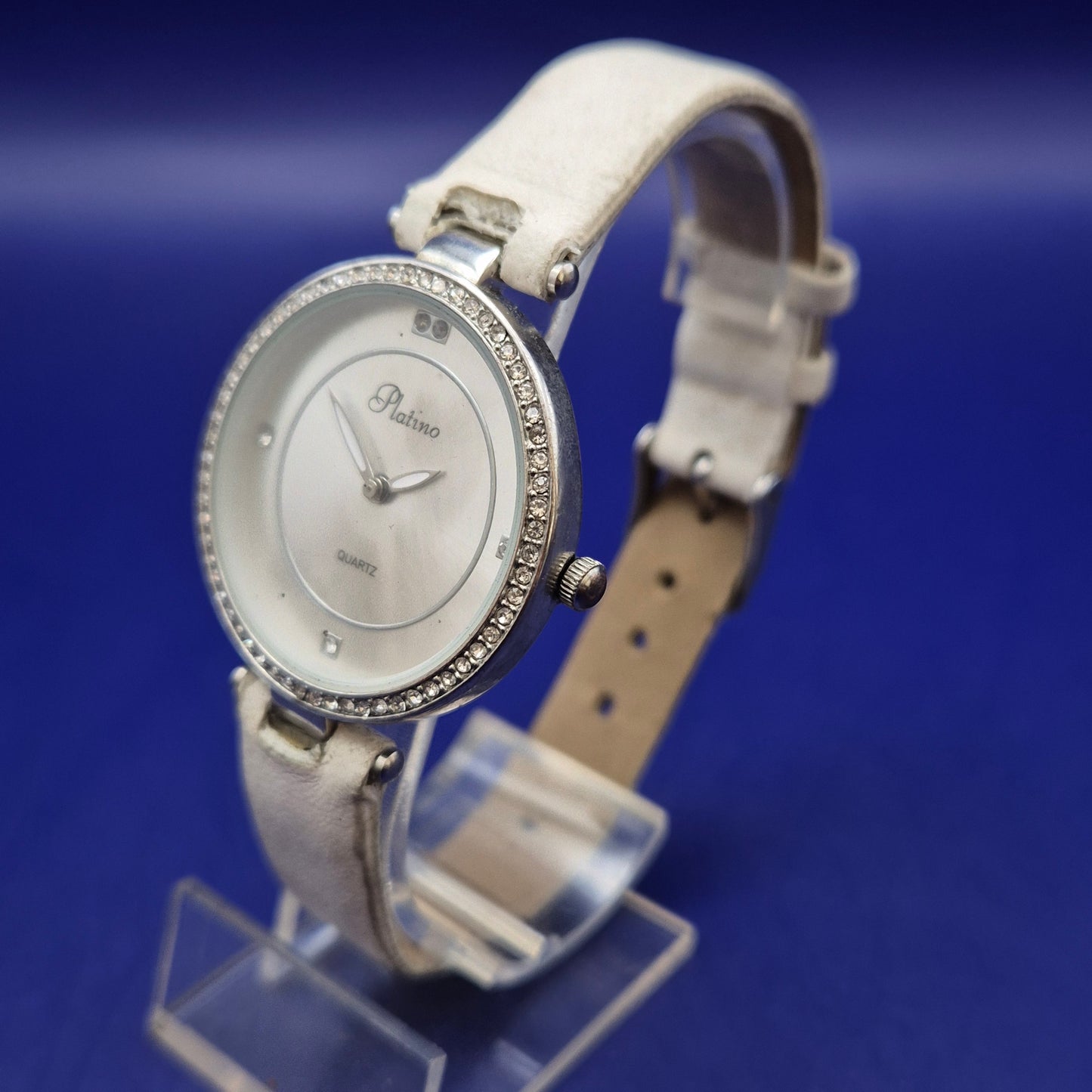 Funkelnde Platino Damen Uhr mit Strasslünette – Eleganter Look