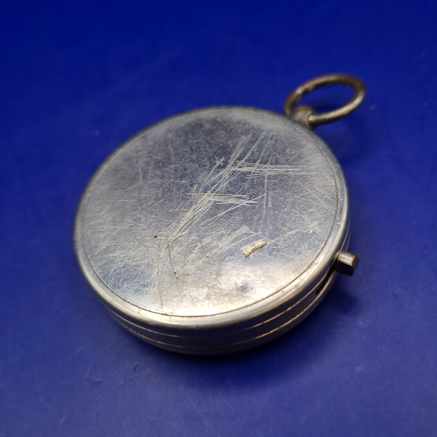 Antiker Taschenkompass aus Messing – Vintage Navigationsinstrument