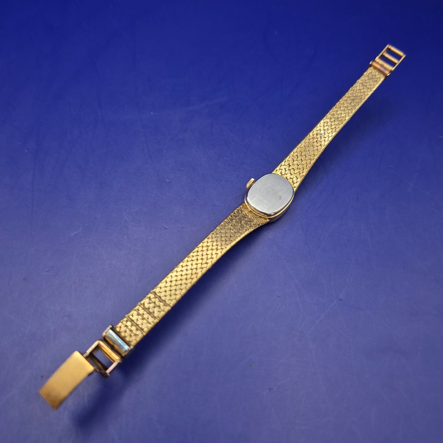 Edle Elgin Damen Uhr – Goldfarbenes Vintage Design mit Diamant-Akzent