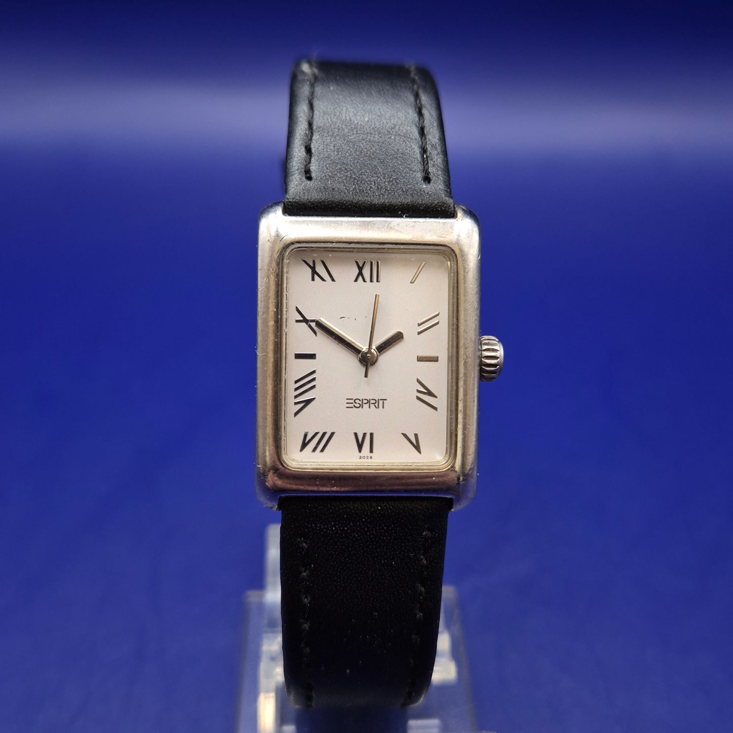 Klassische Esprit Damen Uhr – Rechteckiges Design mit Römischen Ziffern